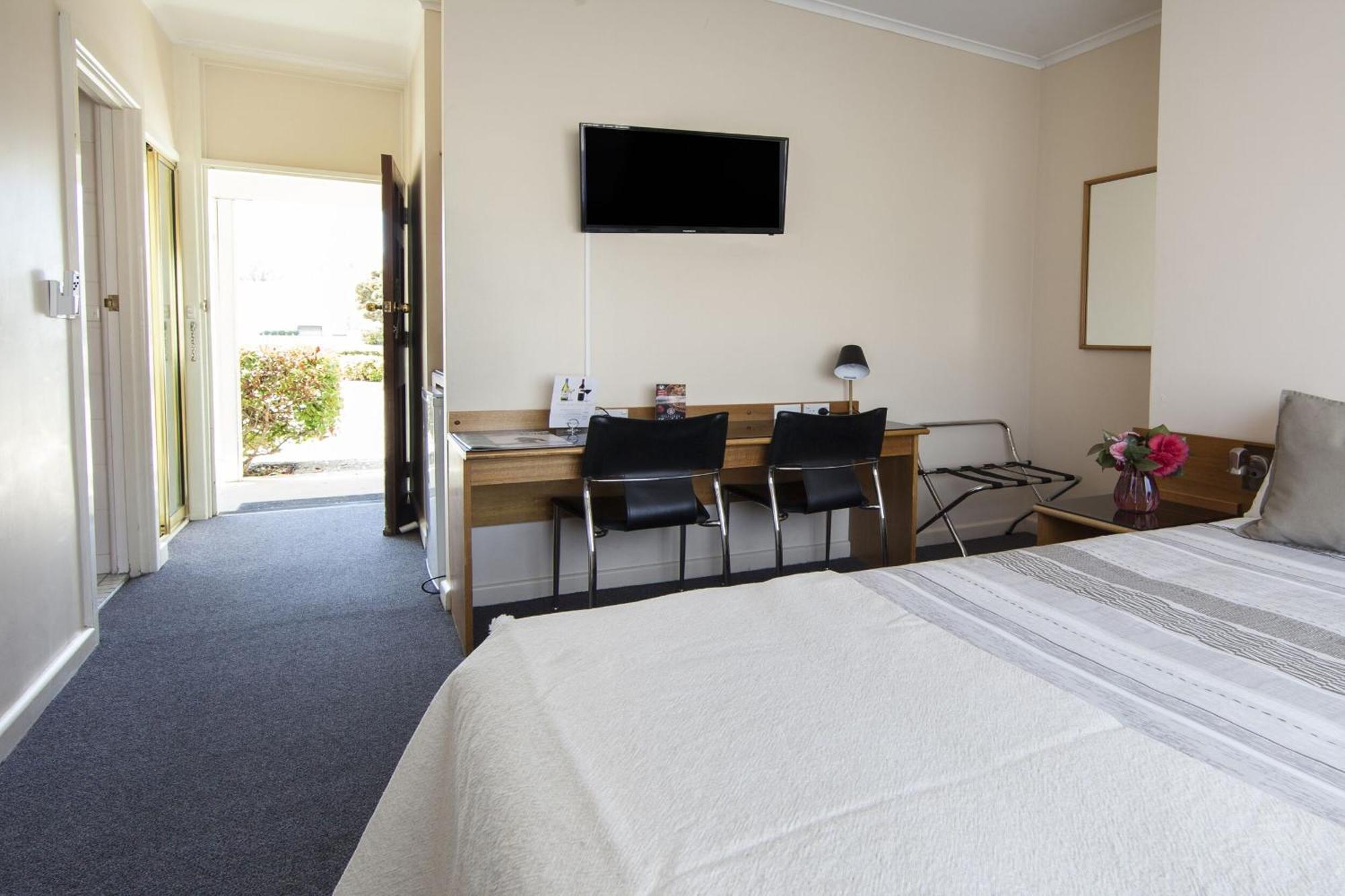 Redhill Cooma Motor Inn Eksteriør billede