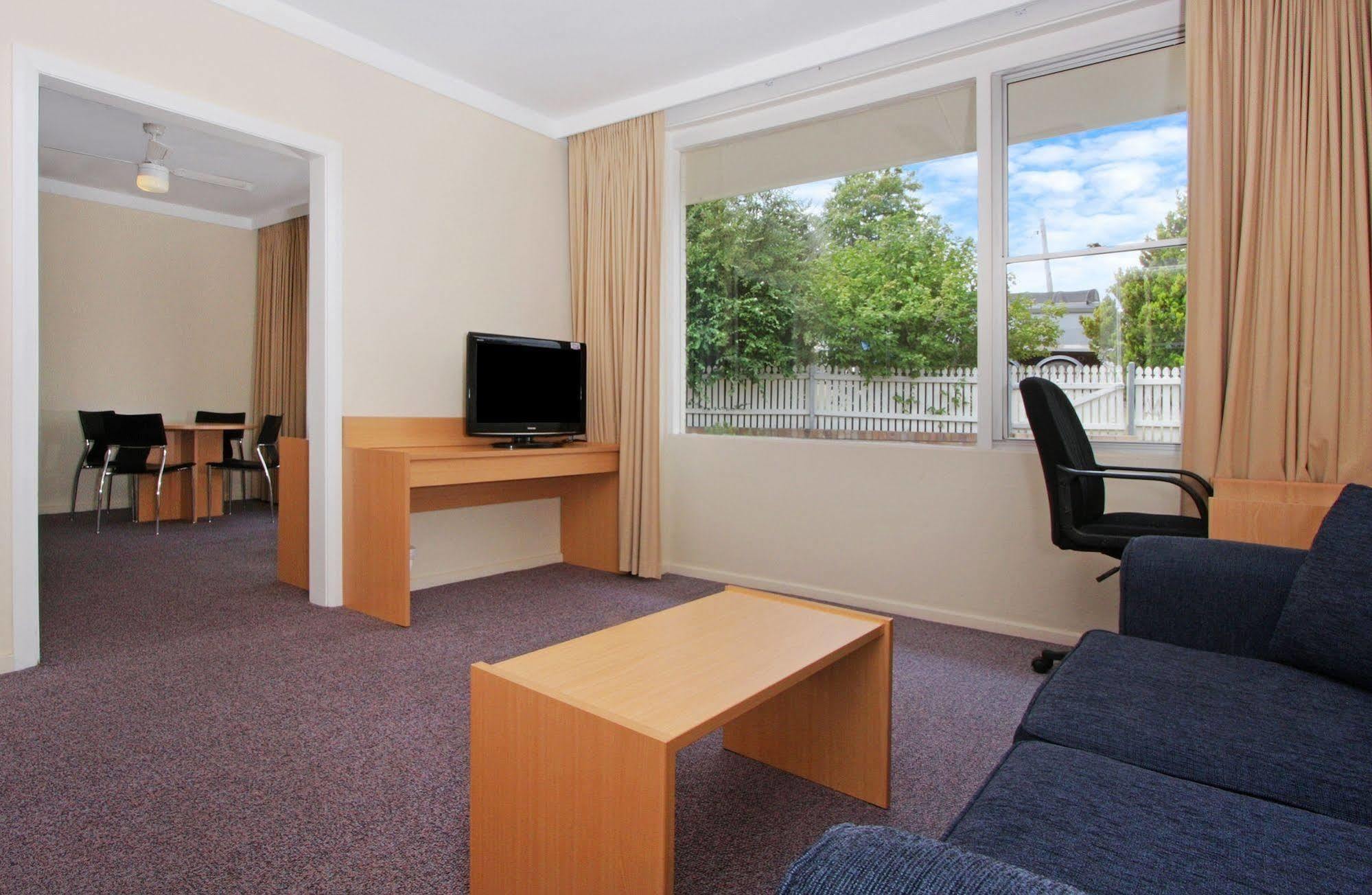 Redhill Cooma Motor Inn Eksteriør billede