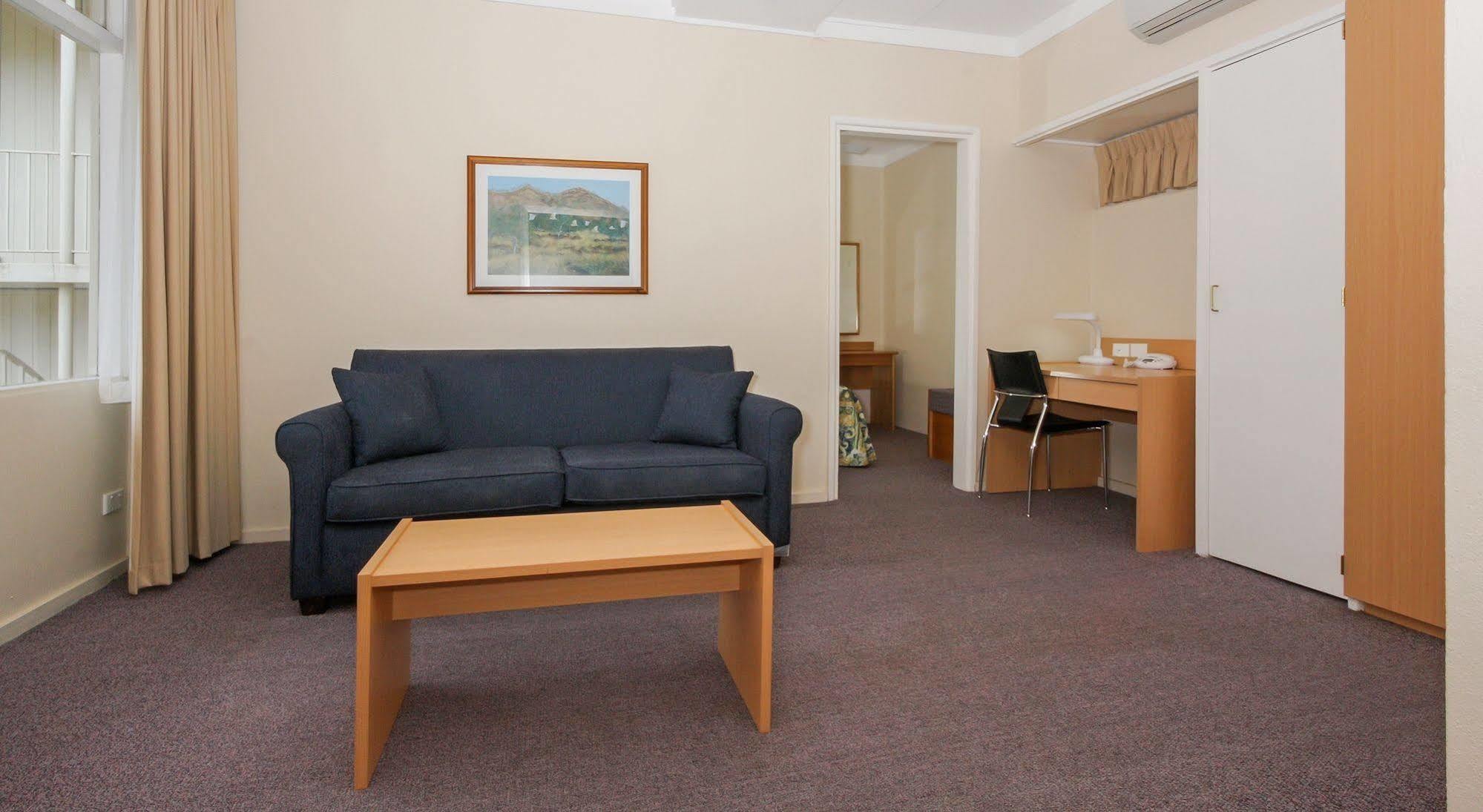 Redhill Cooma Motor Inn Eksteriør billede