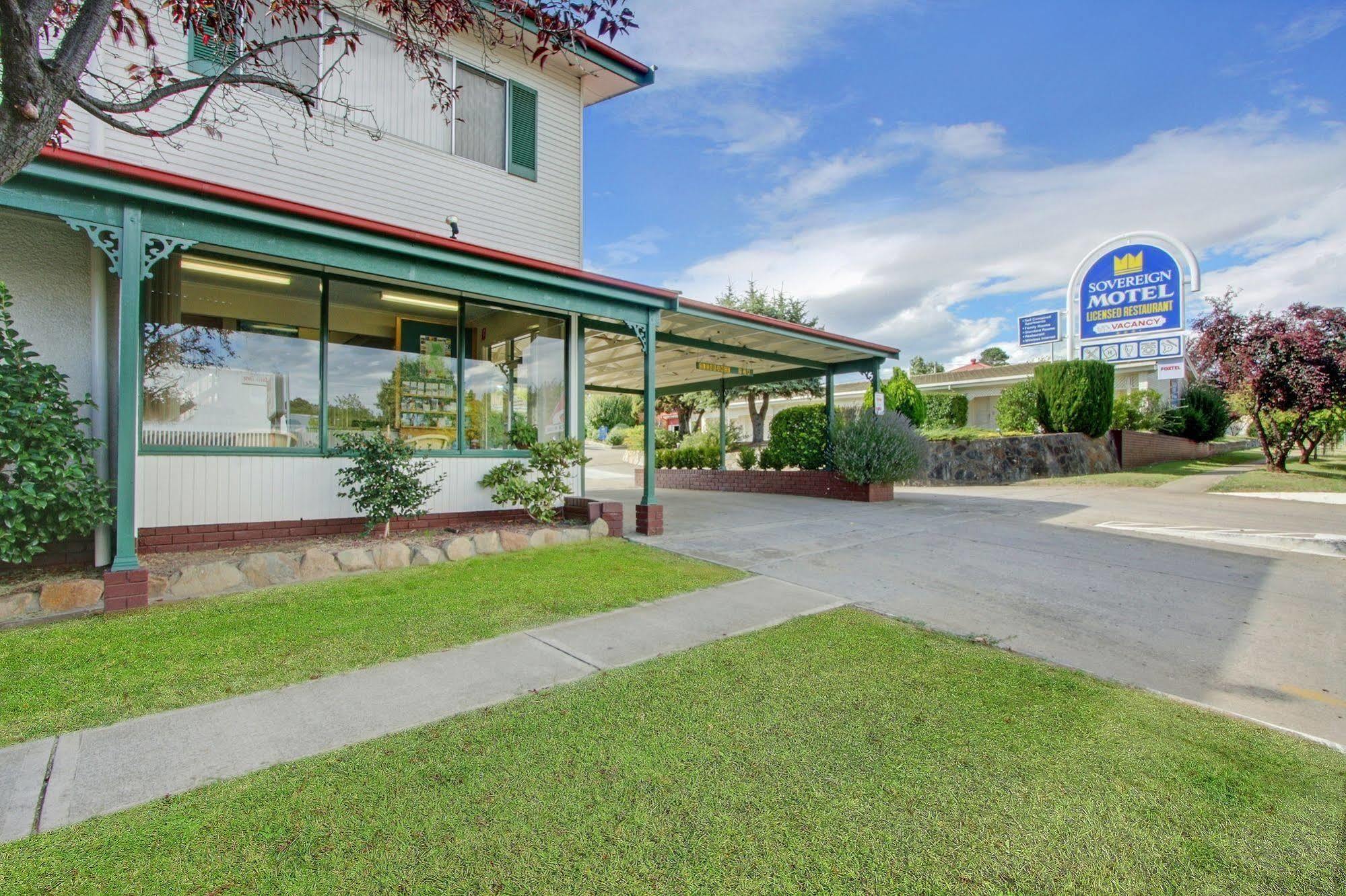 Redhill Cooma Motor Inn Eksteriør billede