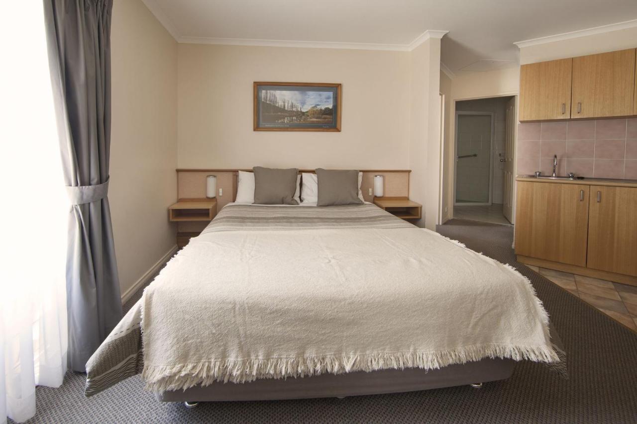 Redhill Cooma Motor Inn Eksteriør billede