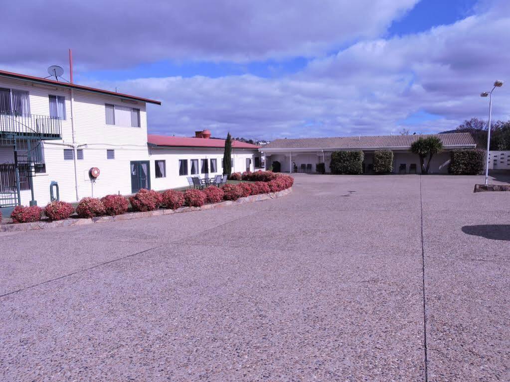Redhill Cooma Motor Inn Eksteriør billede